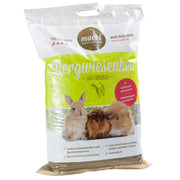Mucki Bergwiesenhut pet food package with rabbits on a white background