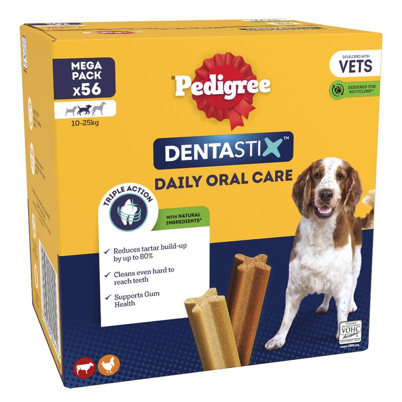 Box of Pedigree Dentastix Daily Oral Care treats for dogs on a white background
