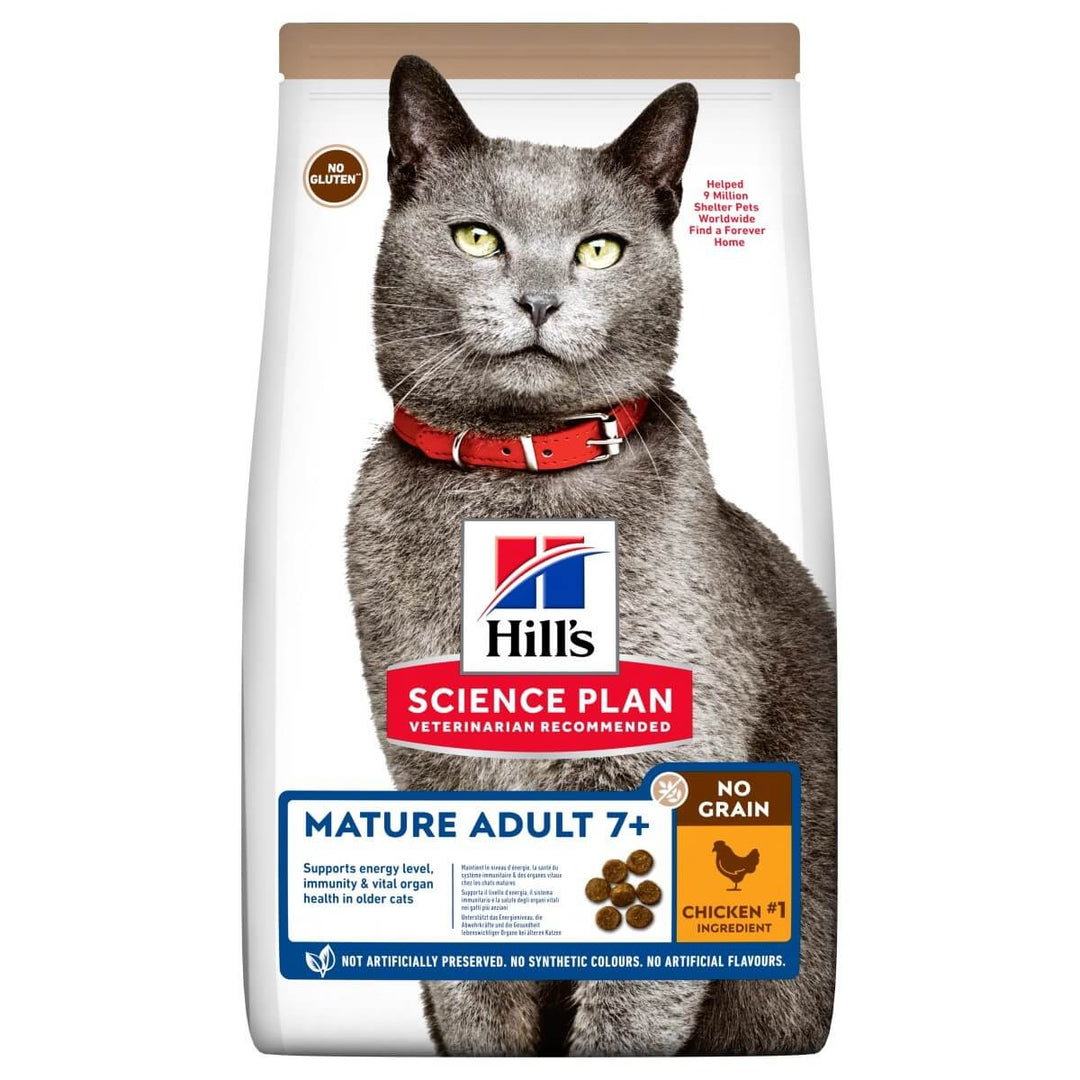 Bag of Hills Science Plan cat food with a cat on the packaging