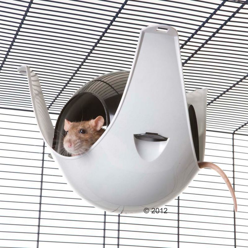 Small animal hanging shelter